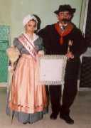 Edwige, pastourelle 1998 accompagn de Fernand MIQUEL, prsident de l'Aubade du Quercy.